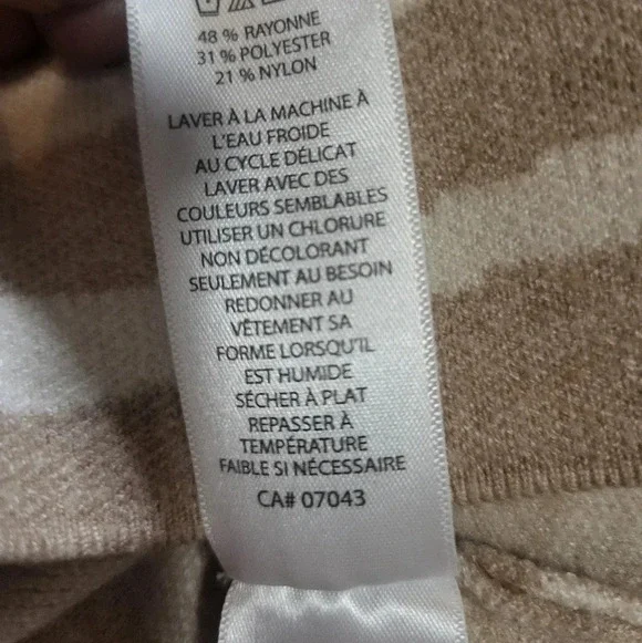 Tahari Zebra Print Sweater - Size M - New Without Tags - Picture 2 of 5